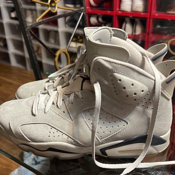 Air Jordan - Picture 2 of 6